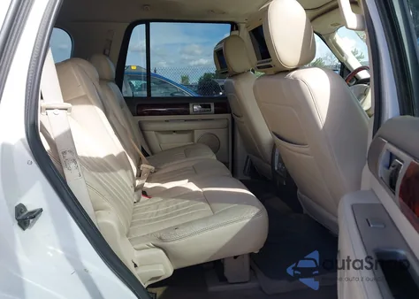 2004 Lincoln Navigator z USA, uszkodzony, nr VIN 5LMFU27R54LJ16919